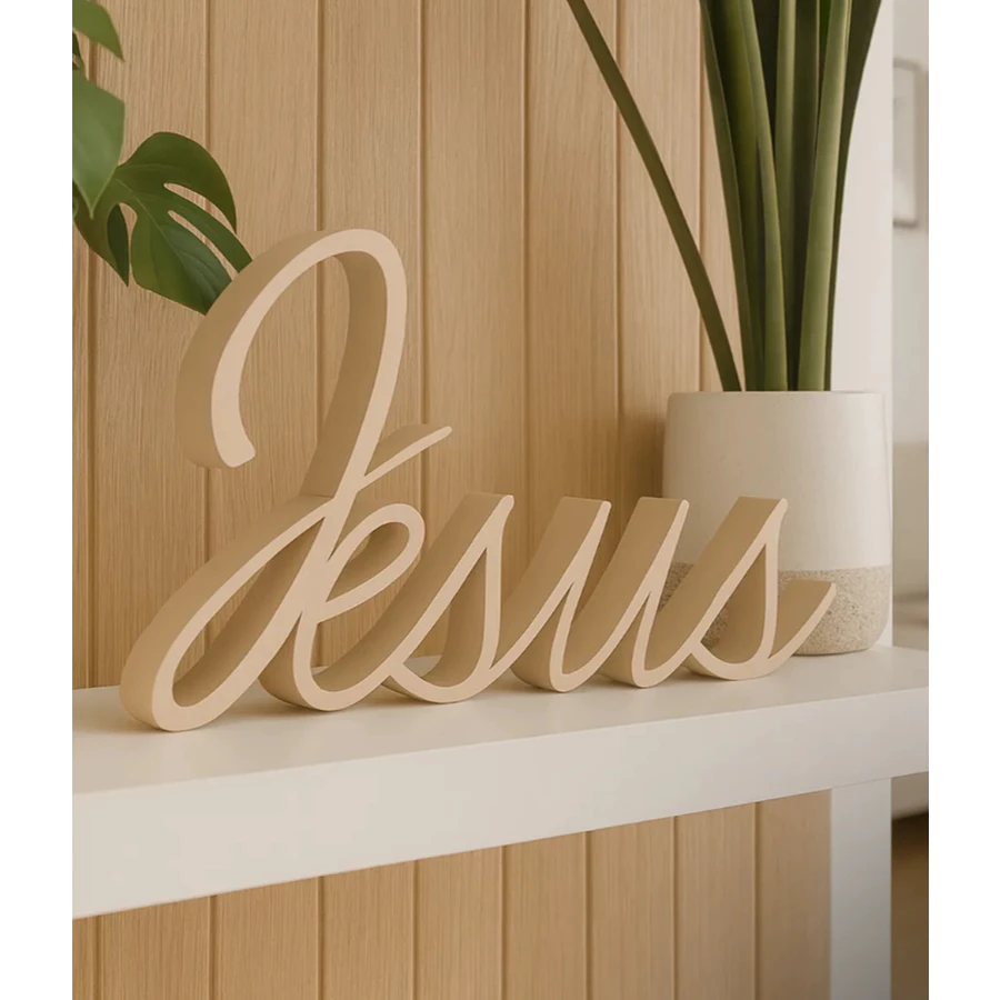 Escultura Decorativa da Palavra "Jesus" - Fé, Elegância e Design 